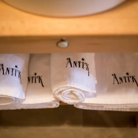 Antik *
