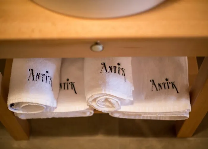 Antik *